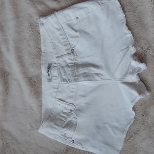 Juniors Refuge White shorts